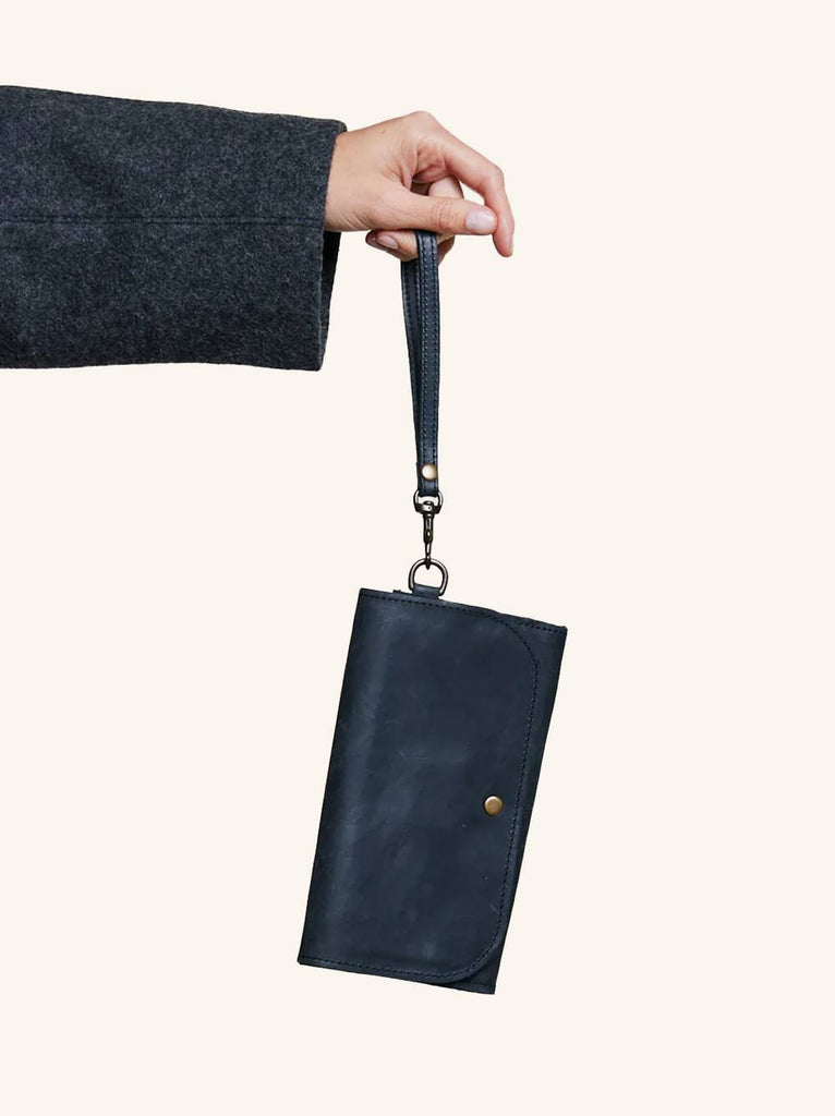 women's black leather wallet